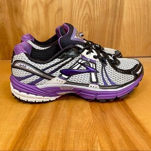 Brooks Adrenaline GTS 12 Running Shoes TSS0054